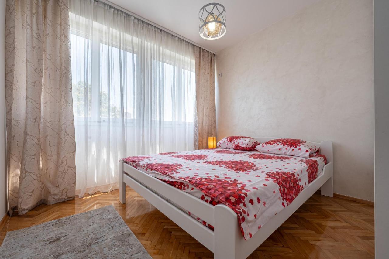 Clock Tower Lux Apartment Podgorica Eksteriør bilde
