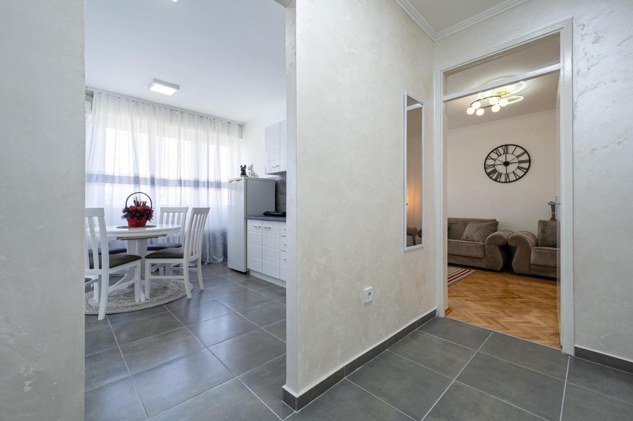 Clock Tower Lux Apartment Podgorica Eksteriør bilde